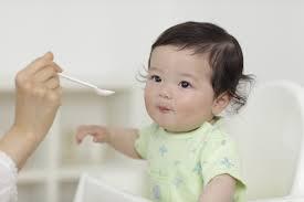 離乳食初期食べさせ方(1)